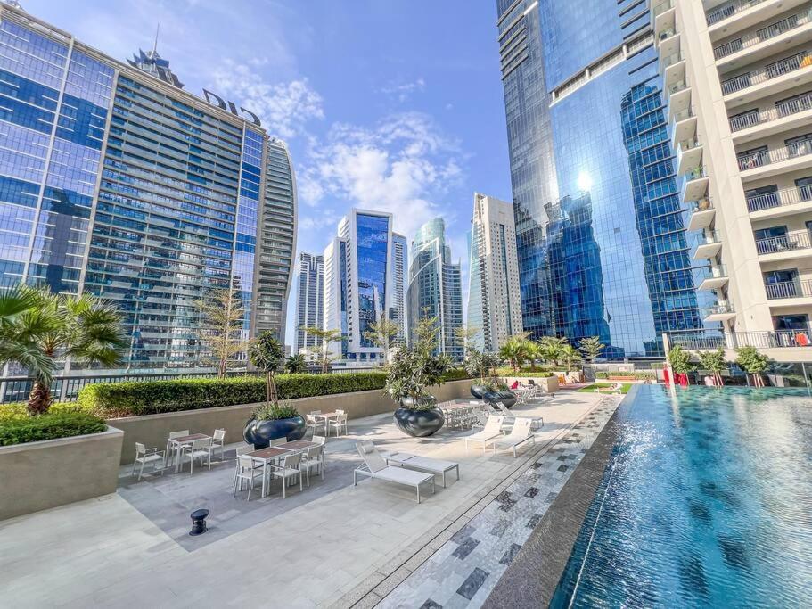 Luxury 1 Bedroom Apartment With Spectacular Burj And Canal Views Dubai Exterior foto